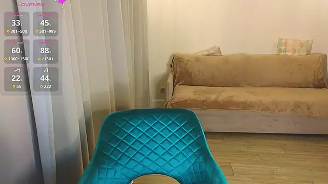 EmelyBenz online show from 02.23.25