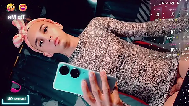 CharlotteBigCock online show from 09.26.25