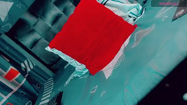 CharlotteBigCock online show from 04.17.26