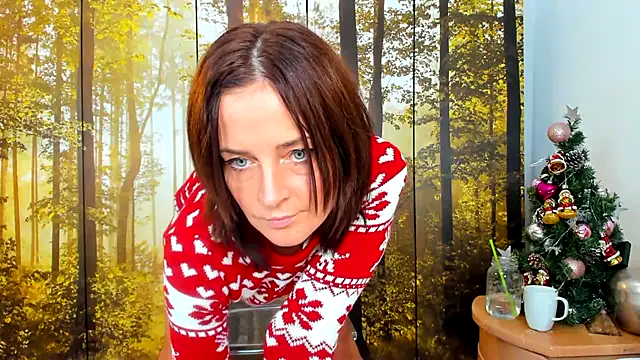 Snapshot of ViciousSiren chatting on 12.15.25 ViciousSiren online show from 12.15.25