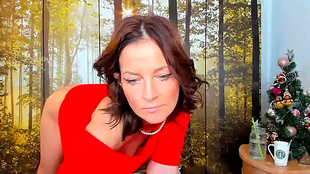 Snapshot of ViciousSiren chatting on 12.18.25 ViciousSiren online show from 12.18.25