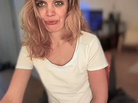 Suesse Schnitte online show from 02.20.25