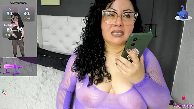 hazel milf online show from 11.21.25