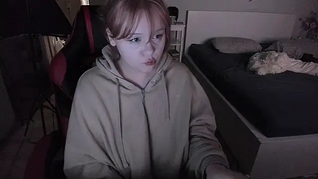 LisaLaas online show from 02.13.25