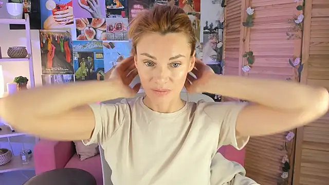 Snapshot of MistyBarnes chatting on 12.18.24 MistyBarnes online show from 12.18.24