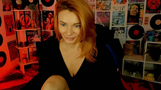 Snapshot of MistyBarnes chatting on 12.29.24 MistyBarnes online show from 12.29.24