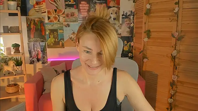 Snapshot of MistyBarnes chatting on 01.26.25 MistyBarnes online show from 01.26.25