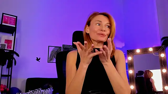 Snapshot of MistyBarnes chatting on 01.28.25 MistyBarnes online show from 01.28.25