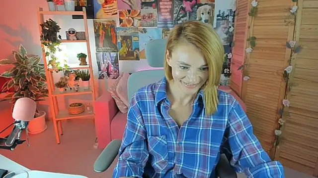 Snapshot of MistyBarnes chatting on 02.28.25 MistyBarnes online show from 02.28.25