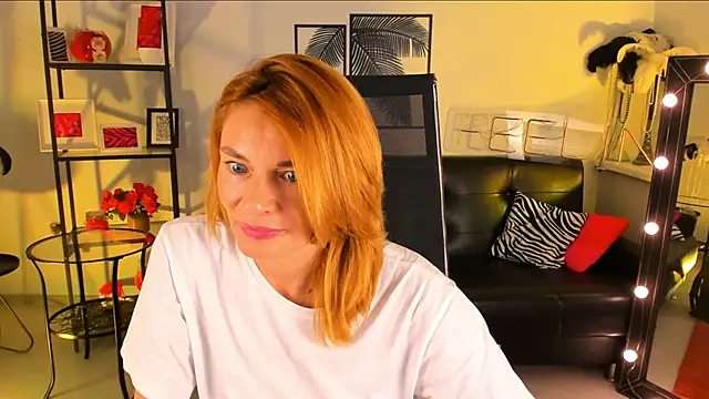 Snapshot of MistyBarnes chatting on 03.16.25 MistyBarnes online show from 03.16.25