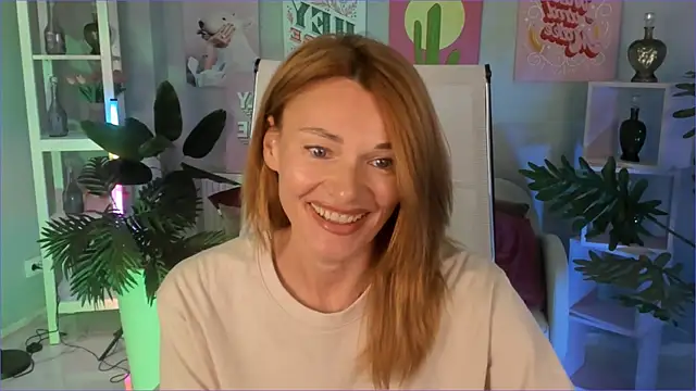 Snapshot of MistyBarnes chatting on 09.11.25 MistyBarnes online show from 09.11.25