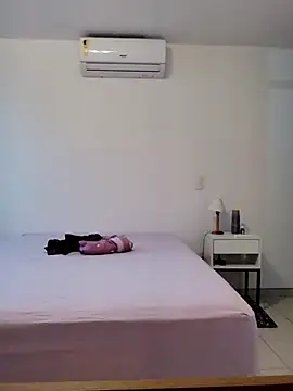 luizamello1234 online show from 12.21.25