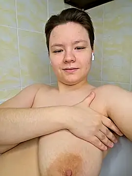 Snapshot of GoldMelissa chatting on 04.28.26 GoldMelissa online show from 04.28.26