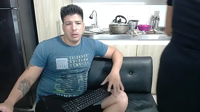 Snapshot of Karen_sex92 chatting on 01.28.25 Karen sex92 online show from 01.28.25