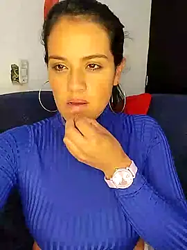 Snapshot of zhayra_rose chatting on 12.26.24 zhayra rose online show from 12.26.24