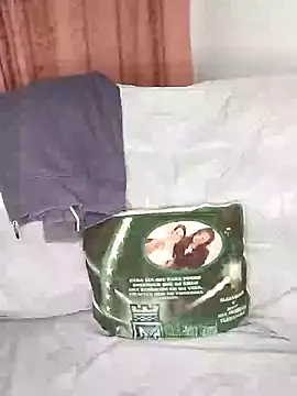 Snapshot of zhayra_rose chatting on 02.21.25 zhayra rose online show from 02.21.25