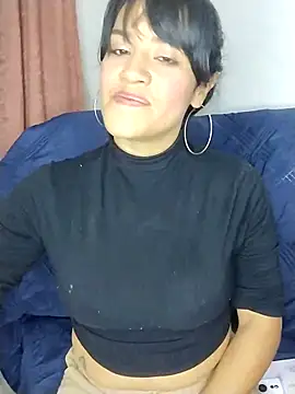 Snapshot of zhayra_rose chatting on 03.13.25 zhayra rose online show from 03.13.25