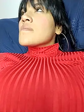 Snapshot of zhayra_rose chatting on 03.16.25 zhayra rose online show from 03.16.25