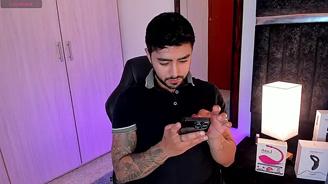 ItsMeEros online show from 01.28.25