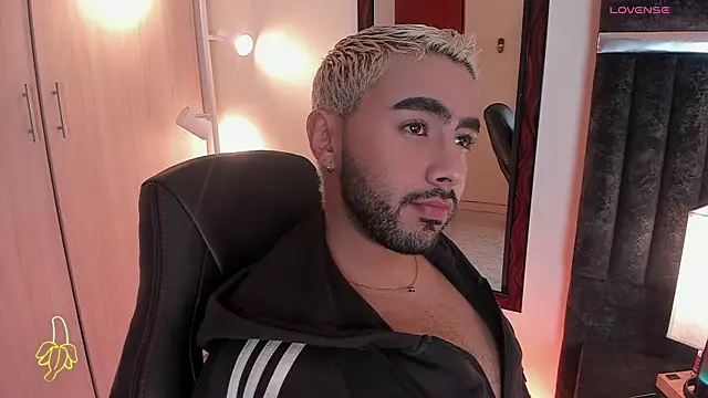 ItsMeEros online show from 09.22.25