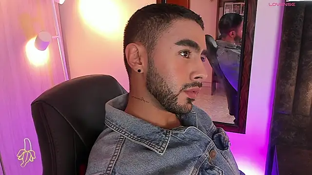 ItsMeEros online show from 11.13.25