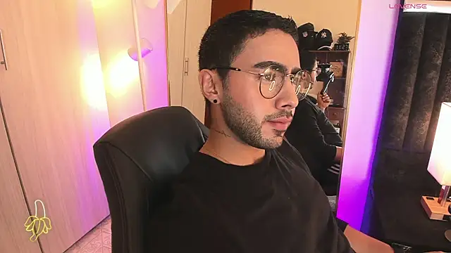 ItsMeEros online show from 12.04.25