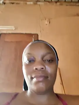 Snapshot of EbonyBuu chatting on 05.14.26 EbonyBuu online show from 05.14.26