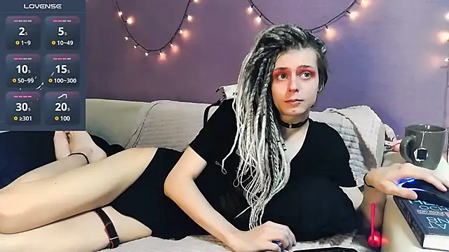 Littlepinkcat online show from 03.16.25