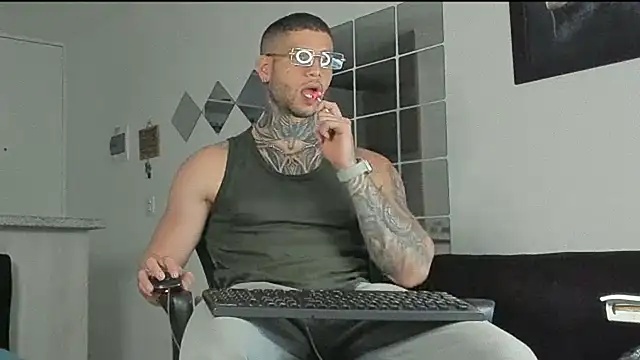  jamesleandros1 online show from 02.20.25