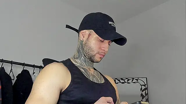  jamesleandros1 online show from 10.24.25