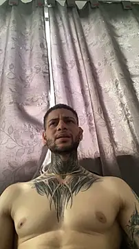 Snapshot of _jamesleandros1 chatting on 06.08.26 jamesleandros1 online show from 06.08.26