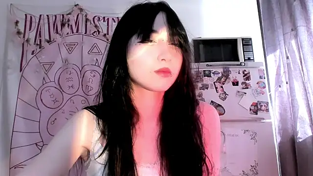 Snapshot of Holy420lolii chatting on 07.25.26 Holy420lolii online show from 07.25.26