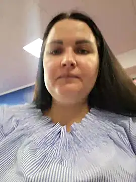 Snapshot of GeorgiaLerox chatting on 10.05.25 GeorgiaLerox online show from 10.05.25