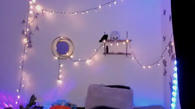 Eva Lee  online show from 03.11.25