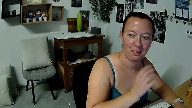 AnyaKreyxh online show from 10.26.25