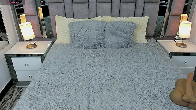 EMMAHILL1 online show from 03.06.25