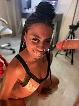 Snapshot of ATENEA_SEXXXY chatting on 02.13.25 ATENEA SEXXXY online show from 02.13.25