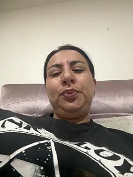 Abril Luv online show from 01.19.26