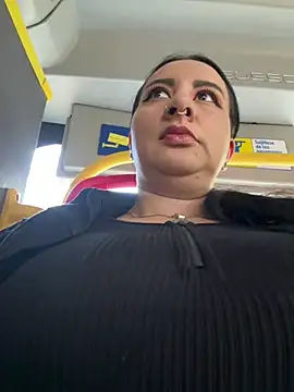 Abril Luv online show from 02.27.26