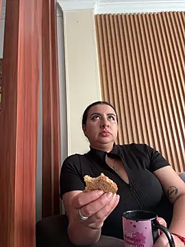 Abril Luv online show from 04.01.26