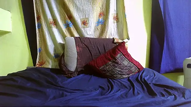 Snapshot of Cute_boy2000 chatting on 02.08.25 Cute boy2000 online show from 02.08.25