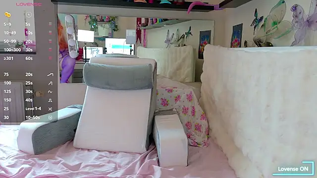 FluffyRainbowKity online show from 05.03.26