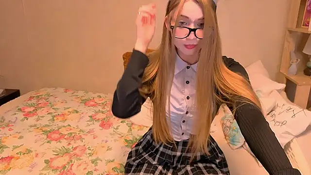 Snapshot of ShyBerryNelly chatting on 05.02.26 ShyBerryNelly online show from 05.02.26