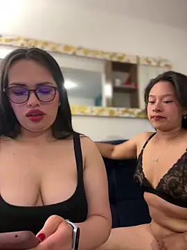 Snapshot of andra_rose chatting on 02.16.25 andra rose online show from 02.16.25