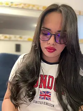 Snapshot of andra_rose chatting on 02.26.25 andra rose online show from 02.26.25