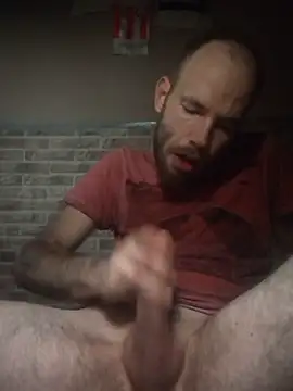 Snapshot of Adamvarga0318 chatting on 02.10.25 Adamvarga0318 online show from 02.10.25