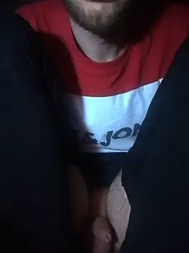 Snapshot of Adamvarga0318 chatting on 03.20.25 Adamvarga0318 online show from 03.20.25