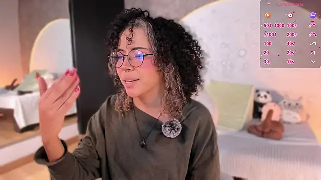 Snapshot of Emma_Nakamura chatting on 01.12.26 Emma Nakamura online show from 01.12.26