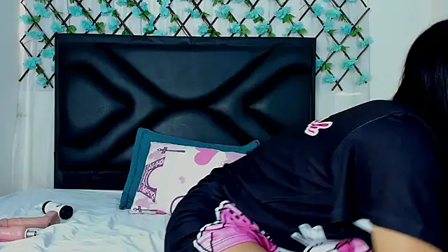 EmmaWilliamss online show from 01.17.25