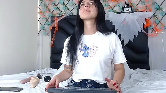 EmmaWilliamss online show from 10.22.25